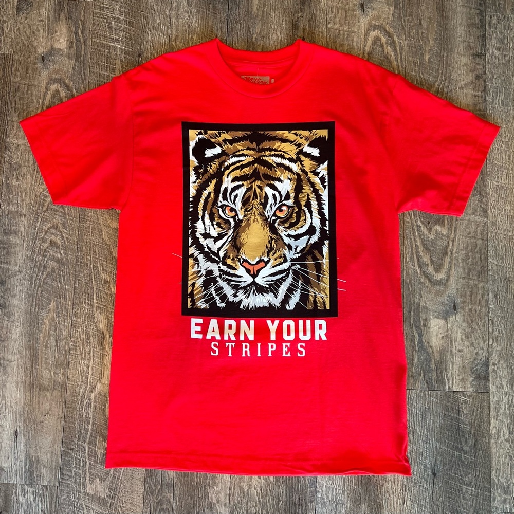 T shirt the best quality size (M) and (L)